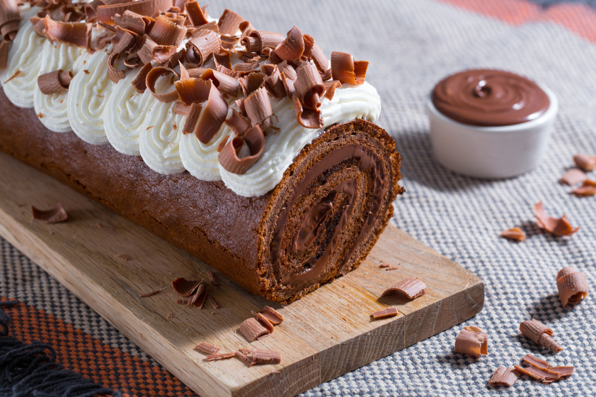 COCOAロール様 Cocoa Roll with Whipped Cream and Nutella - Italian recipes by