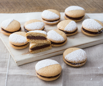 Coffee Cookies Filled with Dark Chocolate