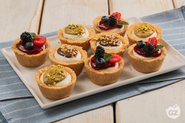 Mini no-bake cheesecakes: easy recipe without gelatin