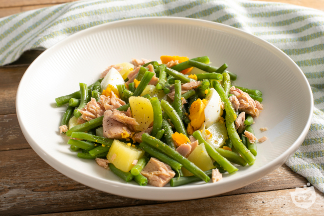 Potato, Green Beans, Tuna and Egg Salad: easy summer recipe