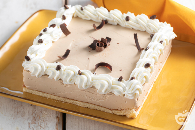 Cappuccino Sheet Cake: easy and indulgent recipe