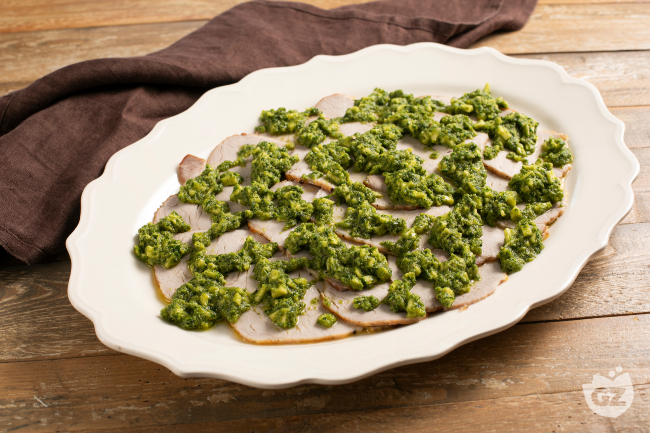 Tender chilled pork loin roast with zucchini sauce Tender chilled pork loin roast with zucchini sauce